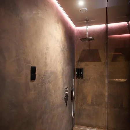 Suite-elegance Prive Sauna & Jacuzzi * Hága