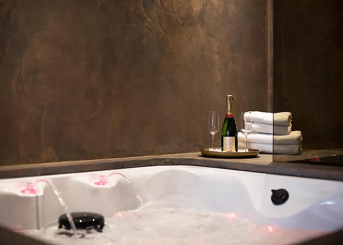 Suite-elegance Prive Sauna & Jacuzzi Apartamento *